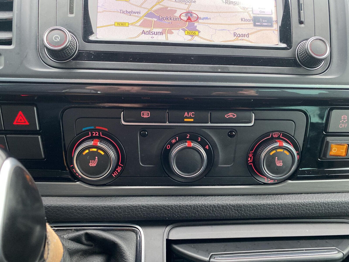 VW-Bedrijfswagens Transporter 2.0 TDI L2H1 DC 4Motion Highline | Trekhaak | DSG | ACC | Dubbel cabine | LED | 4x4 | Navi | Betimmering |
