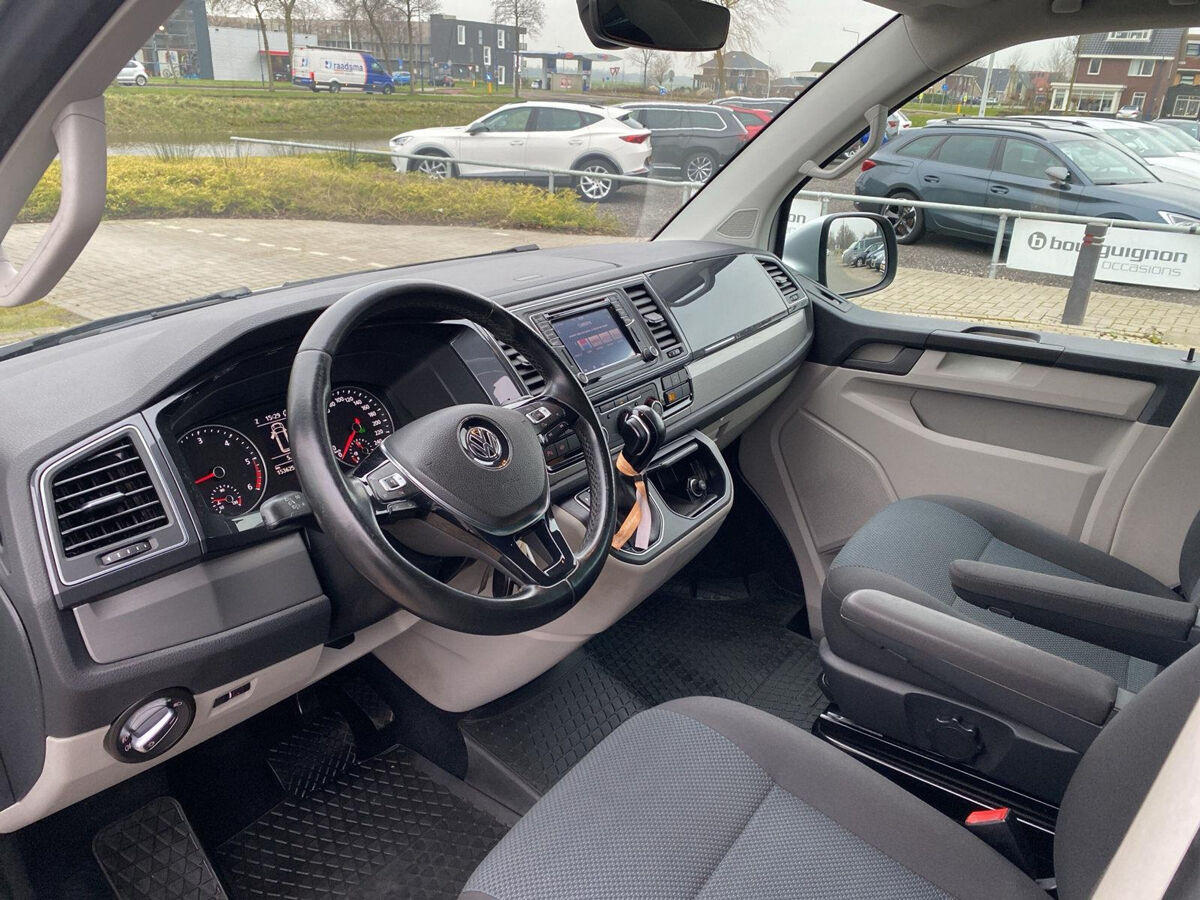VW-Bedrijfswagens Transporter 2.0 TDI L2H1 DC 4Motion Highline | Trekhaak | DSG | ACC | Dubbel cabine | LED | 4x4 | Navi | Betimmering |
