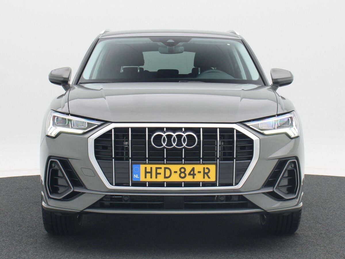 Audi Q3 45 TFSi e 245 Pk Automaat S-Line | Full LED | Trekhaak | 18 Inch | Adaptive Cruise | Sportstoelen | Navigatie | 7.928 Km!!