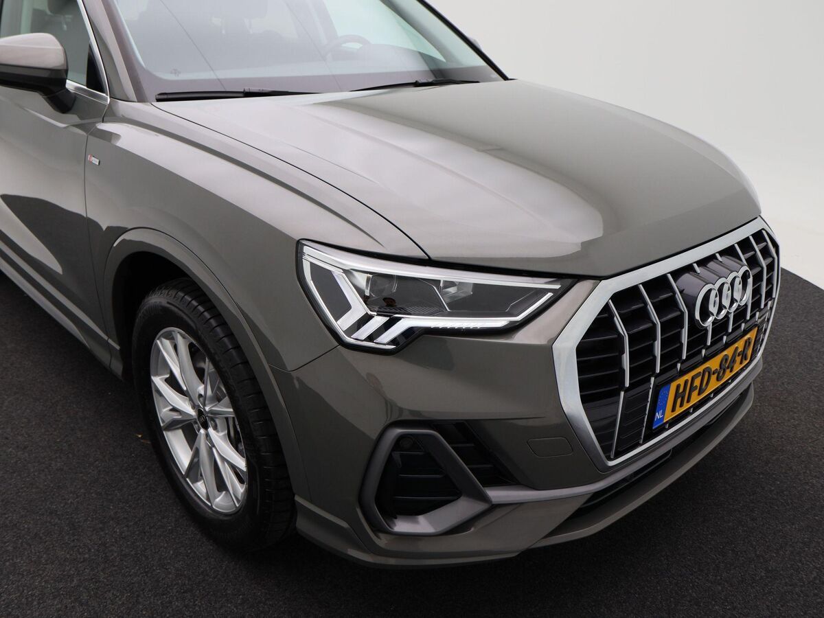 Audi Q3 45 TFSi e 245 Pk Automaat S-Line | Full LED | Trekhaak | 18 Inch | Adaptive Cruise | Sportstoelen | Navigatie | 7.928 Km!!