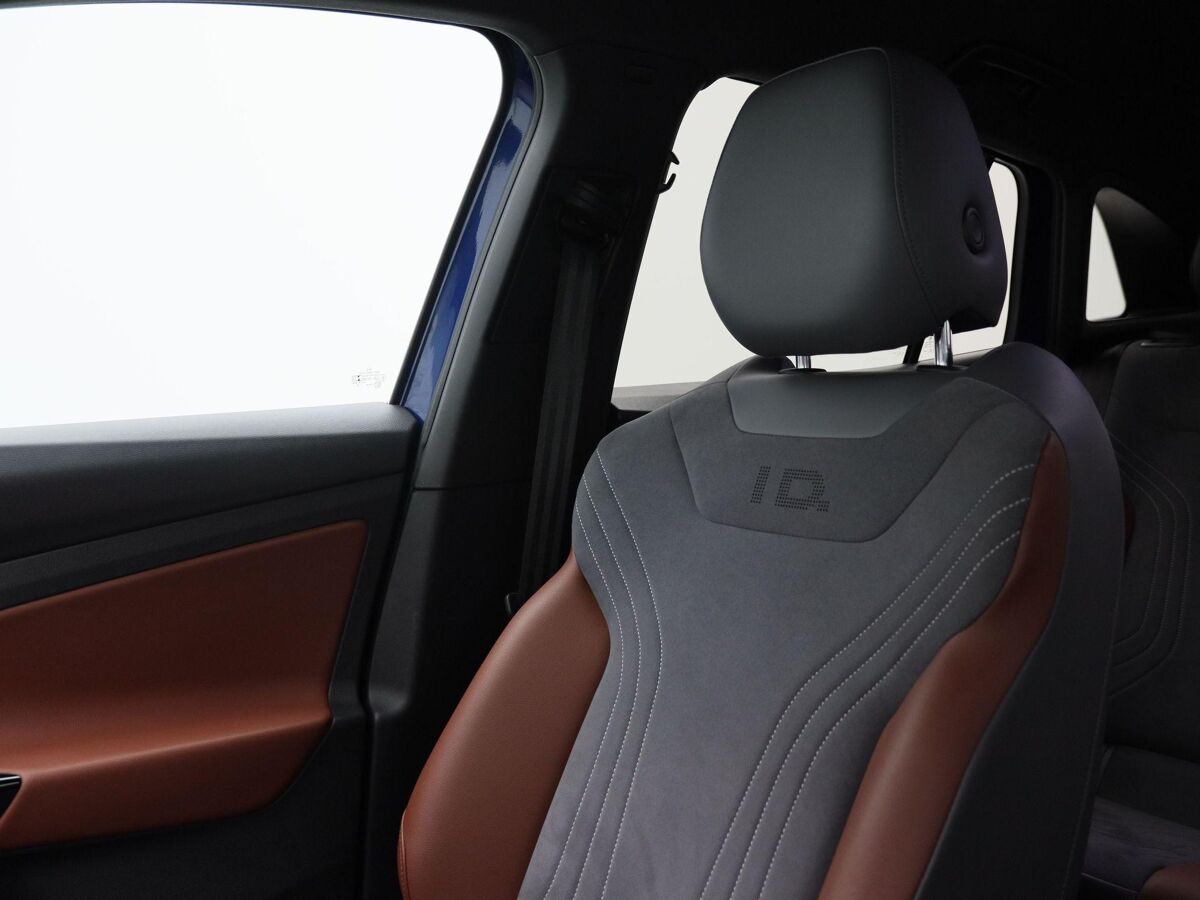 Volkswagen ID.4 First 77 kWh 204 Pk Automaat | Navigatie | 20 Inch | Adaptive Cruise | Stoelverwarming | Camera | 75.835 Km!!