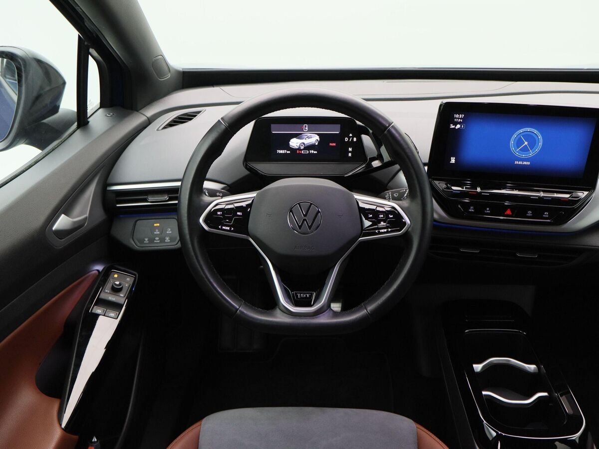 Volkswagen ID.4 First 77 kWh 204 Pk Automaat | Navigatie | 20 Inch | Adaptive Cruise | Stoelverwarming | Camera | 75.835 Km!!
