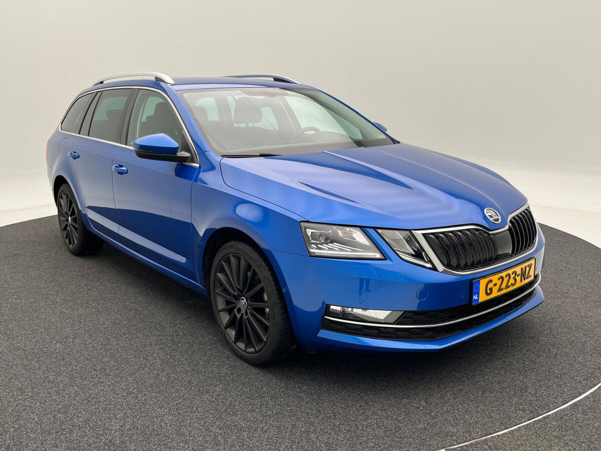 Škoda Octavia Combi 1.5 TSi Greentech Business Edition Plus | Cruise Control | Carplay | Trekhaak | Stoelverwarming | Parkeersensoren | ECC | Navigatiesysteem | DAB | 18 Inch