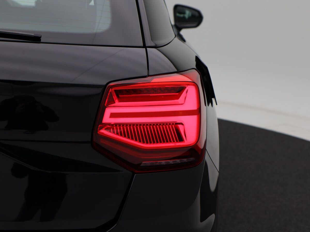 Audi Q2 35 TFSi 150 Pk Automaat Advanced edition | Carplay | parkeersensoren | Cruise Control | ECC | Navigatiesysteem | DAB | 17 Inch