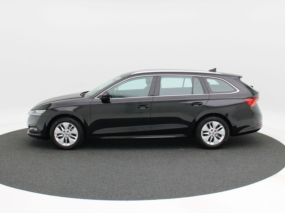 Škoda Octavia Combi 1.0 e-TSi 110 Pk Automaat Business Edition | Climate Control | Navigatie | Camera | LED | Trekhaak | 99.047 Km!!