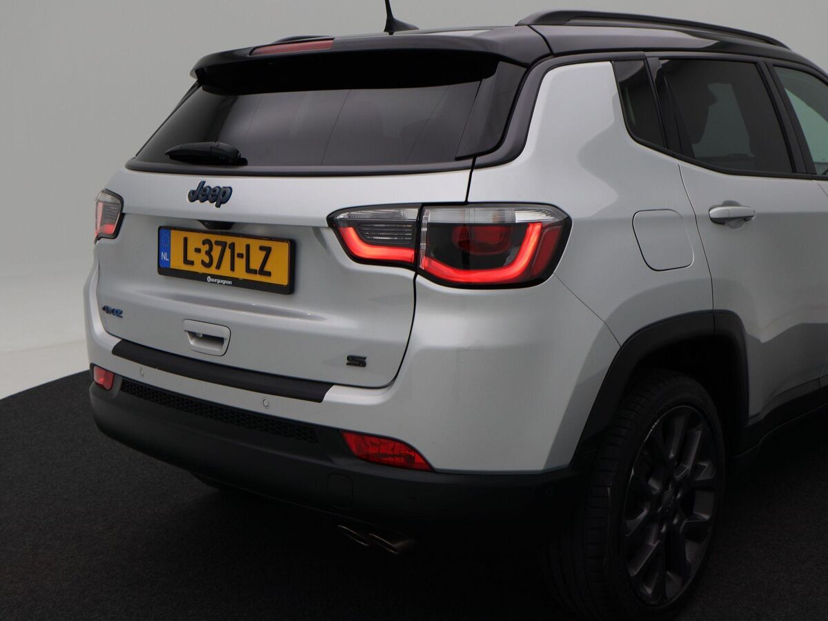 Jeep Compass 4xe 240 Plug-in Hybrid Electric S | Navigatie | Climate Control | Alpine audio | Stoelverwarming