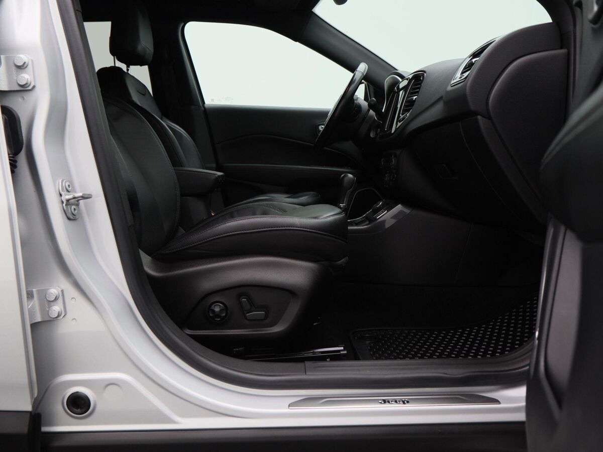 Jeep Compass 4xe 240 Plug-in Hybrid Electric S | Navigatie | Climate Control | Alpine audio | Stoelverwarming