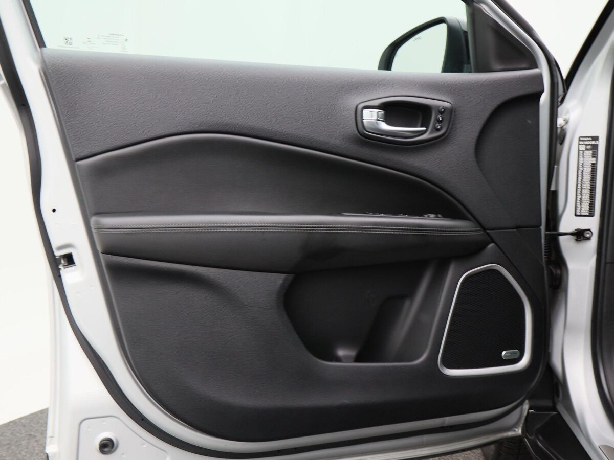 Jeep Compass 4xe 240 Plug-in Hybrid Electric S | Navigatie | Climate Control | Alpine audio | Stoelverwarming