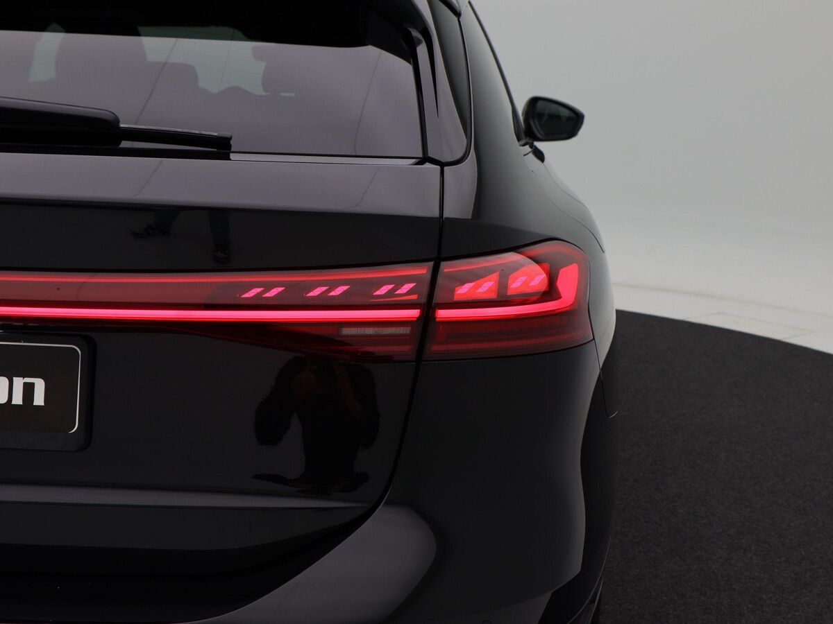 Audi A6 Avant e-tron S edition performance 100 kWh Privacy glas | Smartglas Panorama dak | 21 inch | Matrix led | Tech Pro pakket |