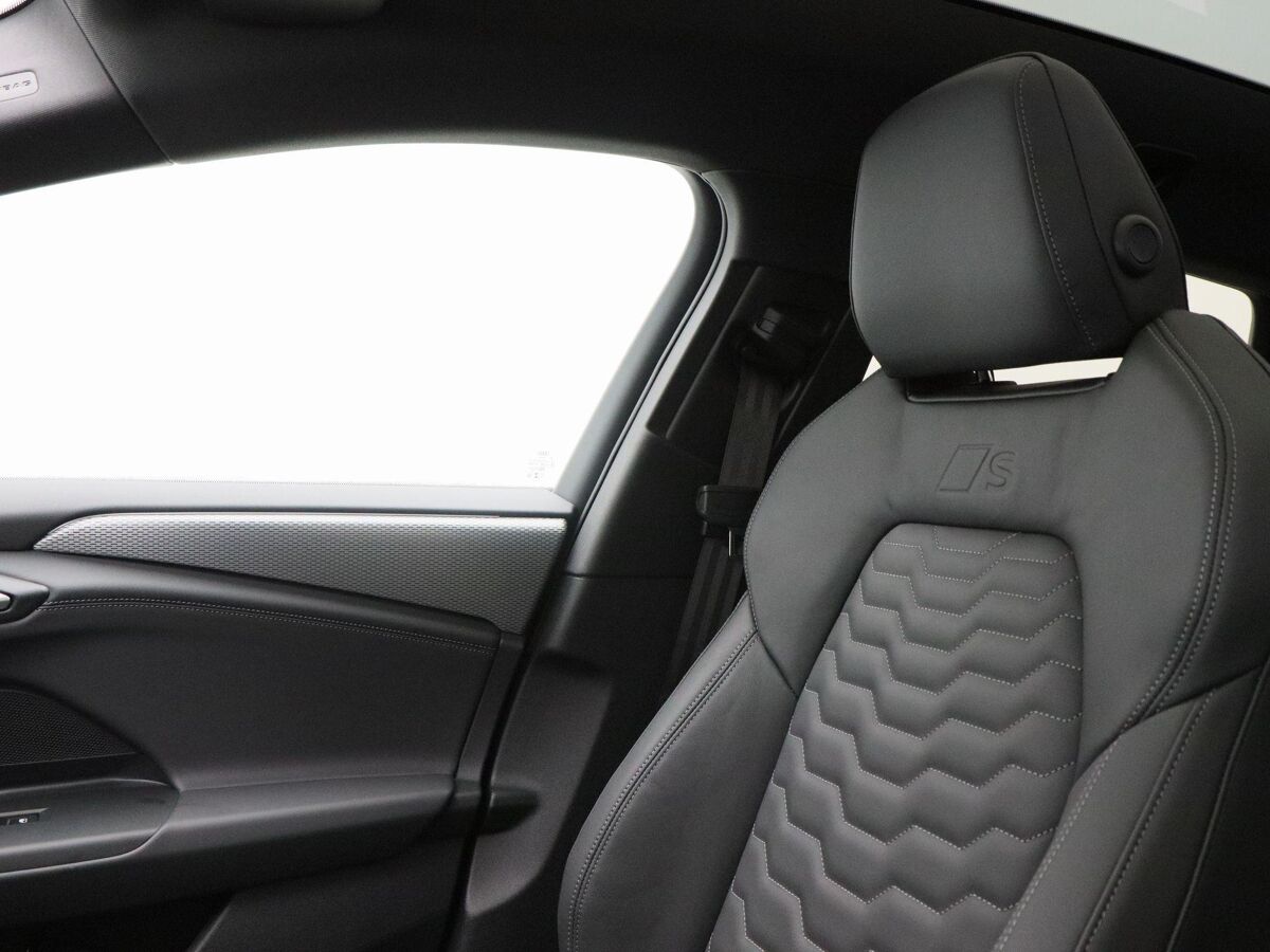 Audi A6 Avant e-tron S edition performance 100 kWh Privacy glas | Smartglas Panorama dak | 21 inch | Matrix led | Tech Pro pakket |