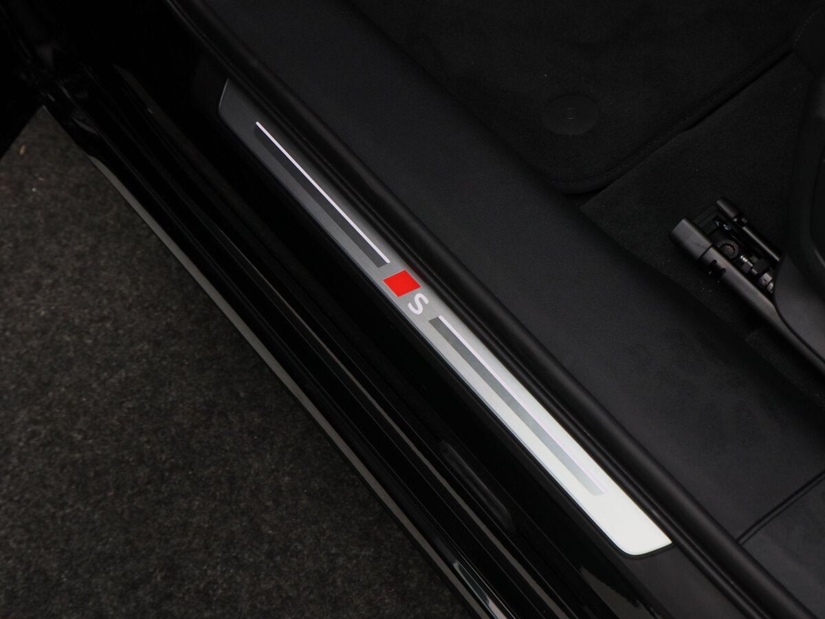 Audi A6 Avant e-tron S edition performance 100 kWh Privacy glas | Smartglas Panorama dak | 21 inch | Matrix led | Tech Pro pakket |