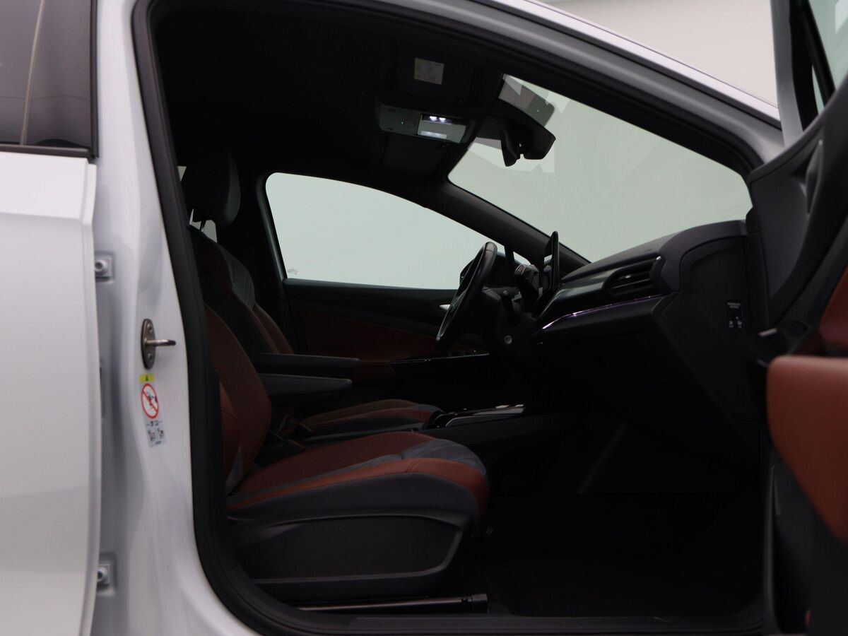 Volkswagen ID.4 Max 77 kWh 204 Pk Automaat | Full Led | | Trekhaak | Stoelverwarming | Adaptive Cruise Control | Camera | CarPlay | 83.337 Km!!