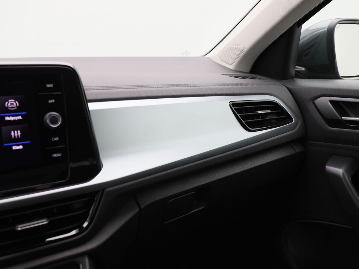 Volkswagen T-Roc Life Edition 1.5 TSI 110 kW / 150 pk DSG | Navigatie | Camera | Adaptive Cruise | App Connect |