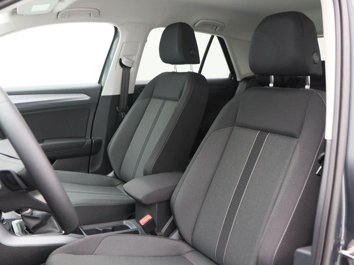 Volkswagen T-Roc Life Edition 1.5 TSI 110 kW / 150 pk DSG | Navigatie | Camera | Adaptive Cruise | App Connect |