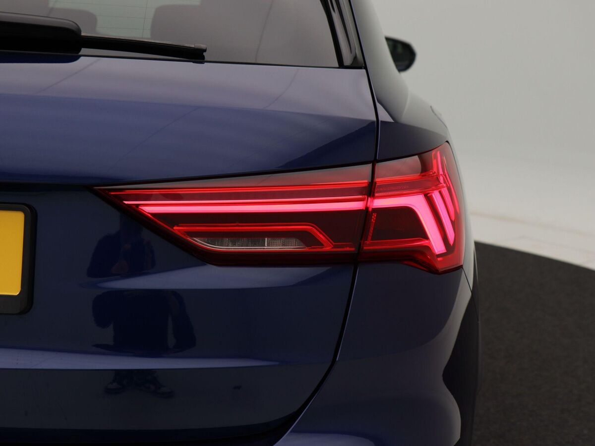 Audi Q3 45 TFSi e 245 Pk Automaat S-Line | Full LED | Navigatie | Zwart Optiek | Adaptive Cruise | Trekhaak| 6.459 Km!!