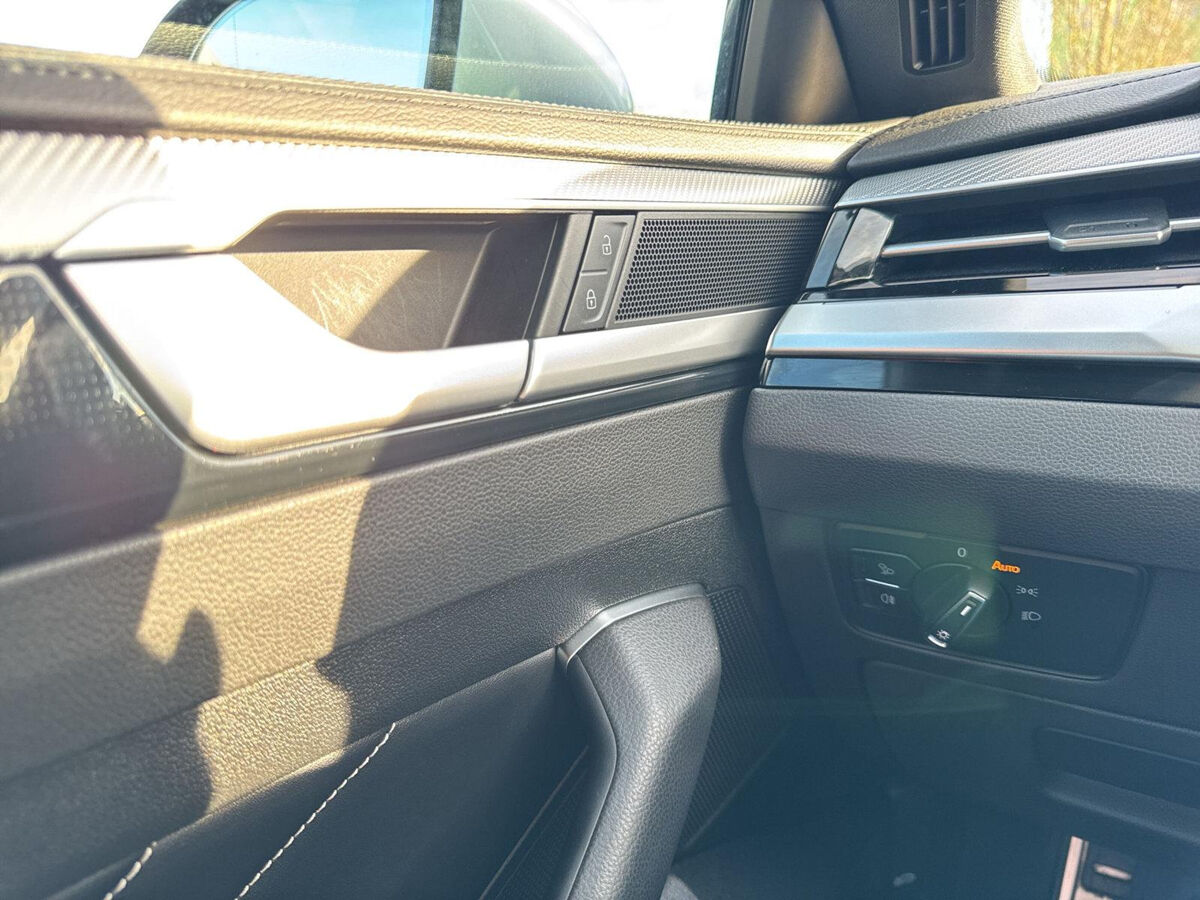 Volkswagen Arteon Shooting Brake 1.4 eHybrid R-Line Business |218 Pk| PHEV | Pano | Ergo | ACC | Leder |