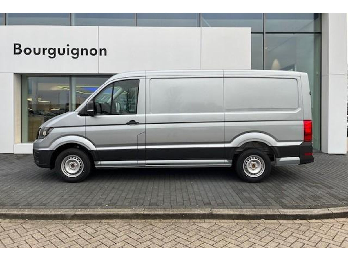 VW-Bedrijfswagens Crafter Highline L3 2.0 TDI 140 pk GVW 3.0T | 385710 | Achteruitrijcamera | PDC voor en achter | Trekhaak | App Connect |