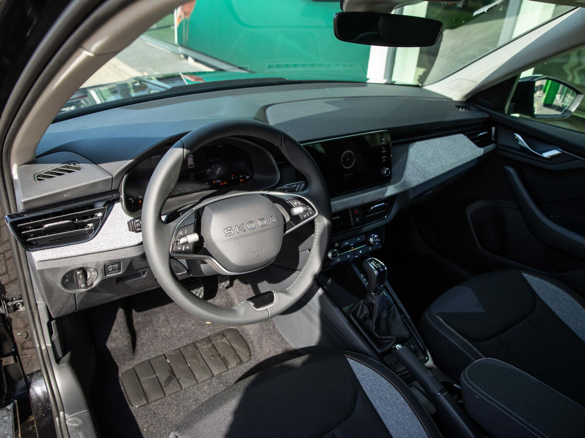 Škoda Kamiq Selection 1.0 TSI 115 PK | Automaat | Trekhaak | Parkeersensoren | Cruise control | Apple carplay / Android auto