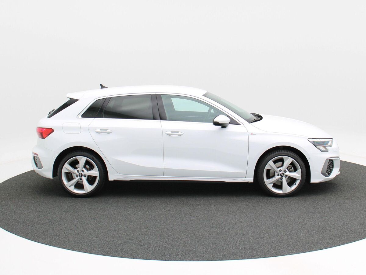 Audi A3 Sportback 40 TFSi e 204 Pk Automaat S-Line | Full LED | 18 Inch | Adaptive Cruise | App Connect | Stoelverwarming | 69.586 Km!!