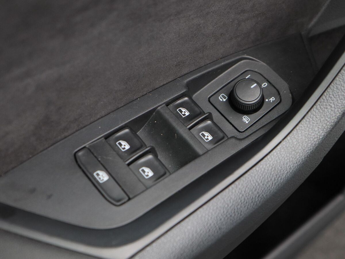 Škoda Kodiaq 1.5 TSi 150 Pk Automaat Sportline 7-Pers | Navigatie | Full LED | Privacy Glass | Camera | Trekhaak | Canton Audio