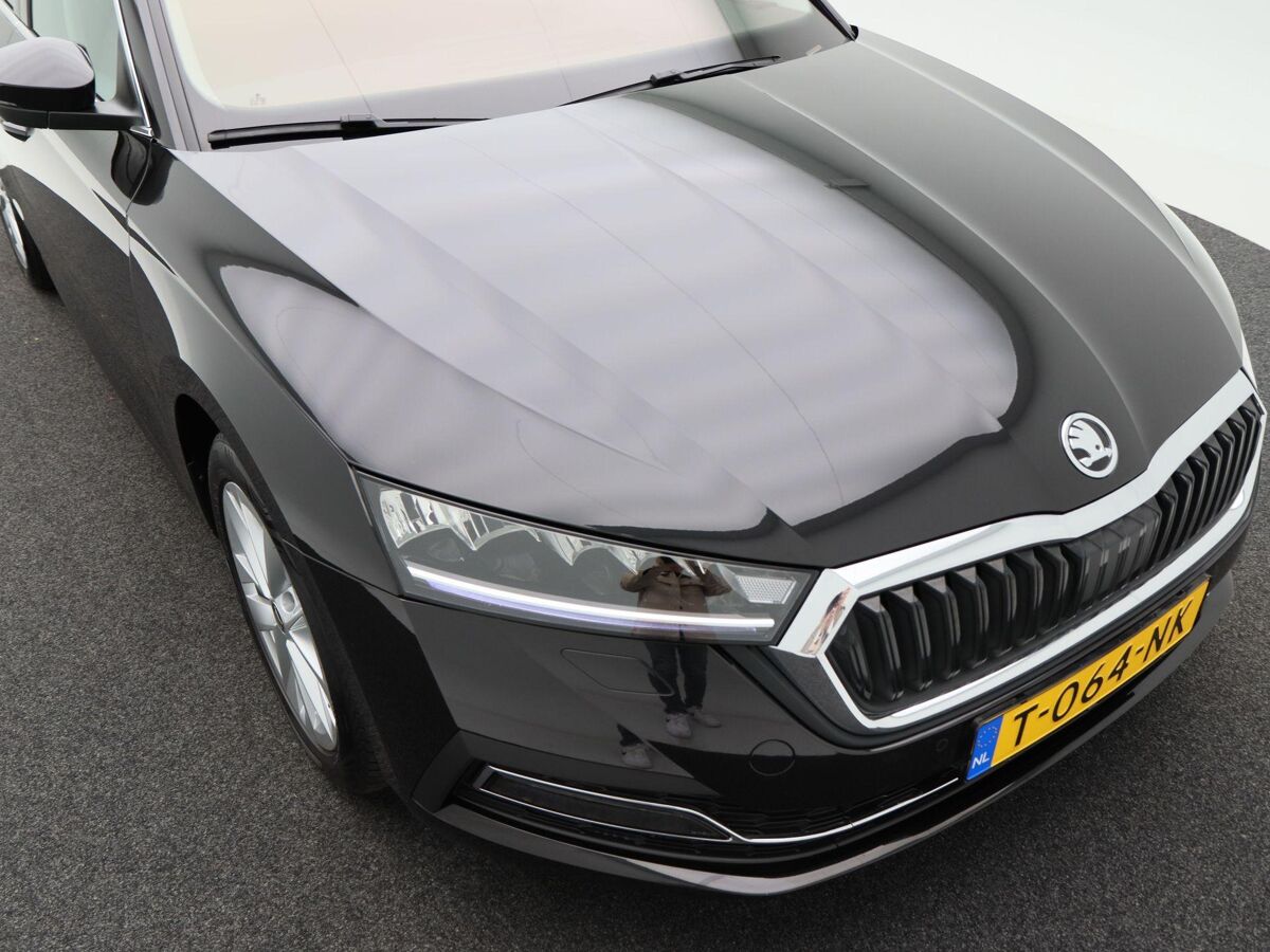 Škoda Octavia Combi 1.0 e-TSi 110 Pk Automaat Business Edition Plus | Trekhaak | Stoel Verwarming | Adaptive Cruise | Elektrische Achterklep | Carplay | ECC | Navigatie | 17 Inch