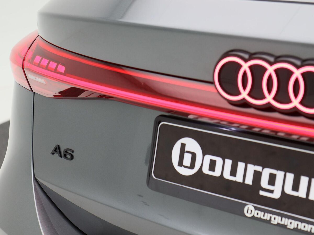 Audi A6 Avant e-tron Advanced edition e-tron 100kWh  367 PK € 2000,- VOORDEEL DOOR E- PREMIE!!! | Elektrische aandrijving | Matrix Led | 20 inch | Leder interieur |
