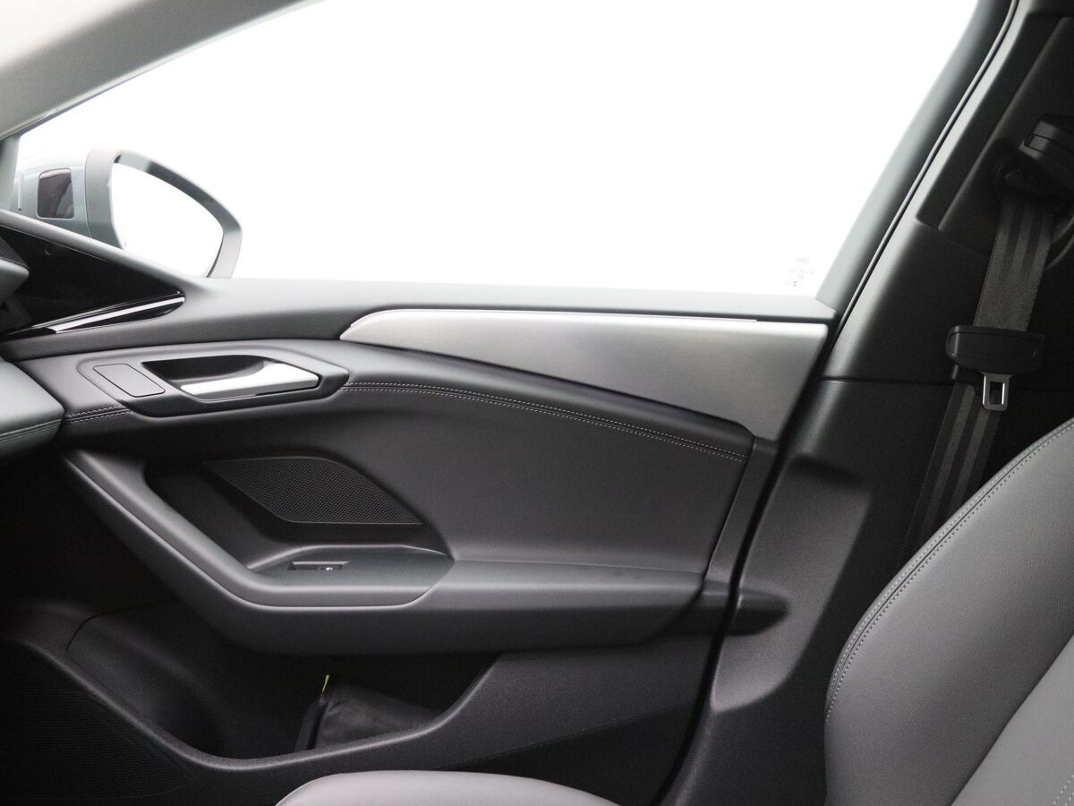 Audi A6 Avant e-tron Advanced edition e-tron 100kWh  367 PK € 2000,- VOORDEEL DOOR E- PREMIE!!! | Elektrische aandrijving | Matrix Led | 20 inch | Leder interieur |