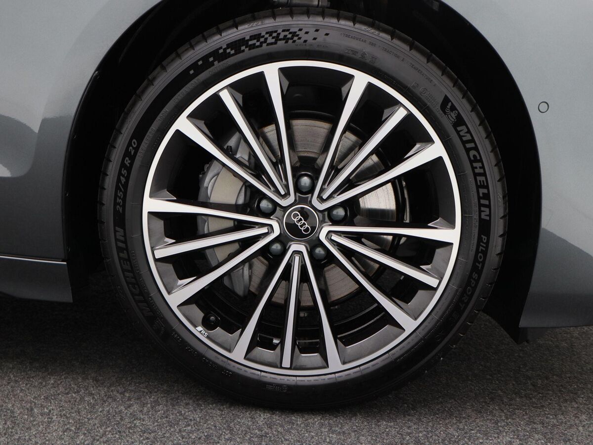 Audi A6 Avant e-tron Advanced edition e-tron 100kWh  367 PK € 2000,- VOORDEEL DOOR E- PREMIE!!! | Elektrische aandrijving | Matrix Led | 20 inch | Leder interieur |