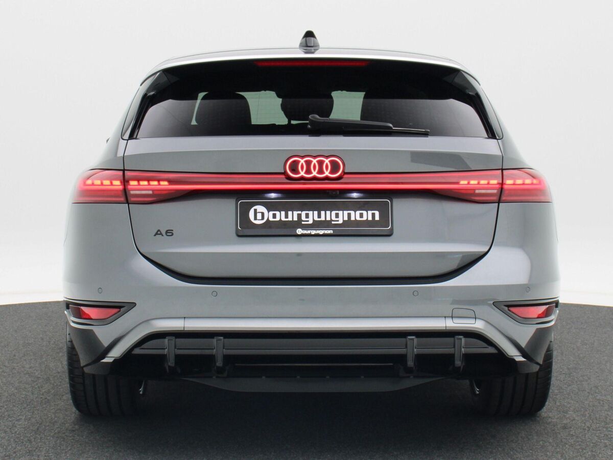 Audi A6 Avant e-tron Advanced edition e-tron 100kWh  367 PK € 2000,- VOORDEEL DOOR E- PREMIE!!! | Elektrische aandrijving | Matrix Led | 20 inch | Leder interieur |