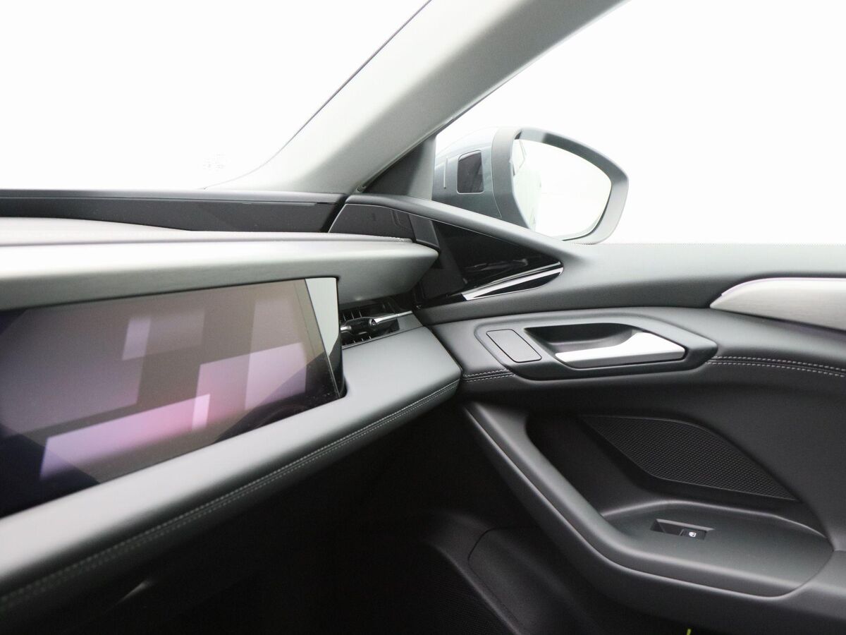 Audi A6 Avant e-tron Advanced edition e-tron 100kWh  367 PK € 2000,- VOORDEEL DOOR E- PREMIE!!! | Elektrische aandrijving | Matrix Led | 20 inch | Leder interieur |