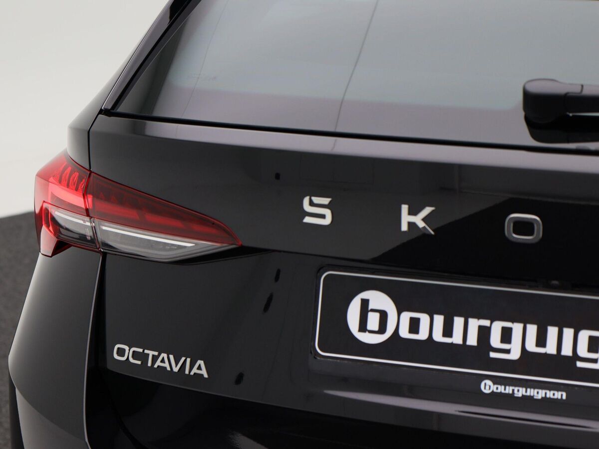 Škoda Octavia Combi Business Edition Plus 1.5 TSI 115 pk | Automaat | Adaptive cruise control | Navigatie | Stoelverwarming | Achteruitrijcamera
