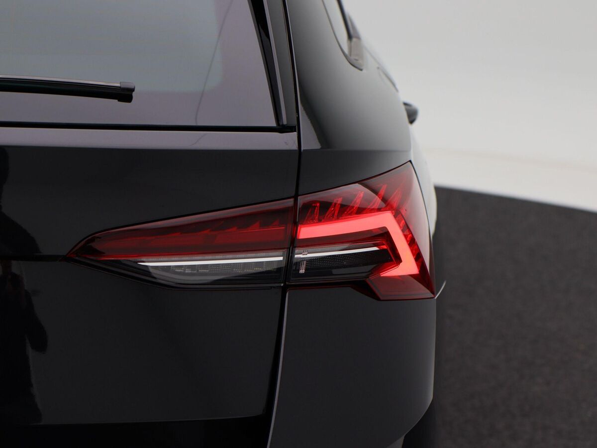 Škoda Octavia Combi Business Edition Plus 1.5 TSI 115 pk | Automaat | Adaptive cruise control | Navigatie | Stoelverwarming | Achteruitrijcamera