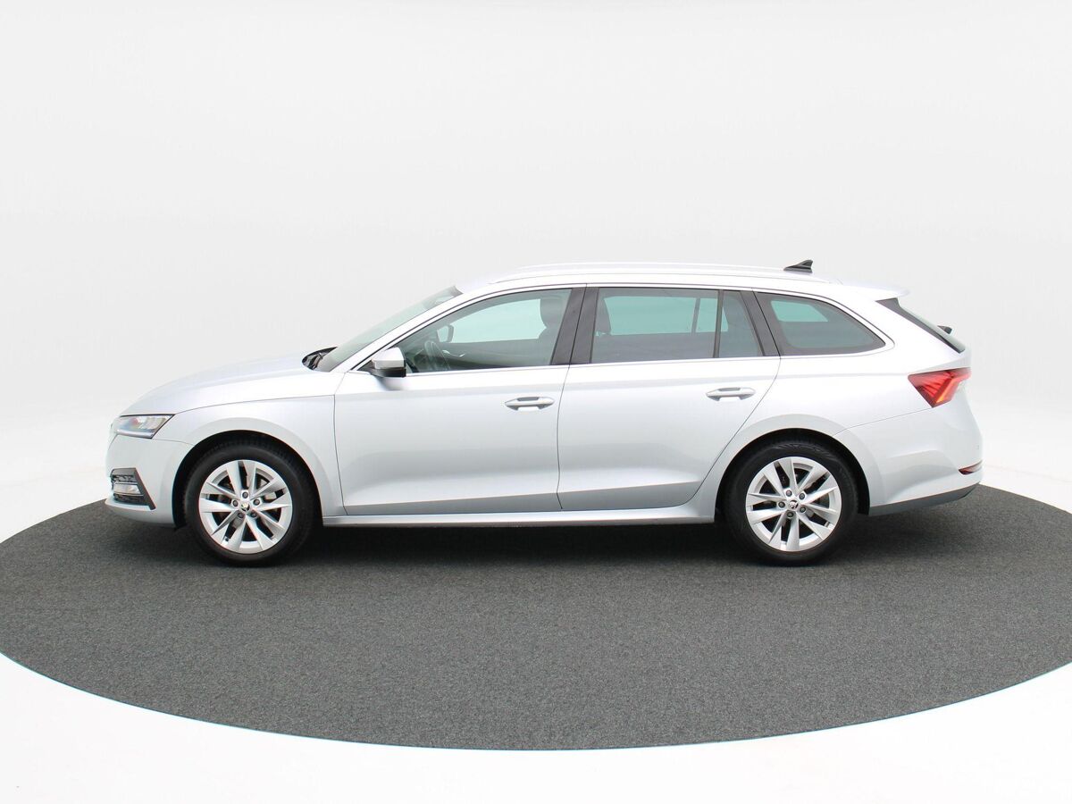 Škoda Octavia Combi 1.0 e-TSi 110 Pk Automaat Business Edition | Cruise Control | Parkeersensoren | CarPlay | Navigatie | Bluetooth | 74.326 Km!!
