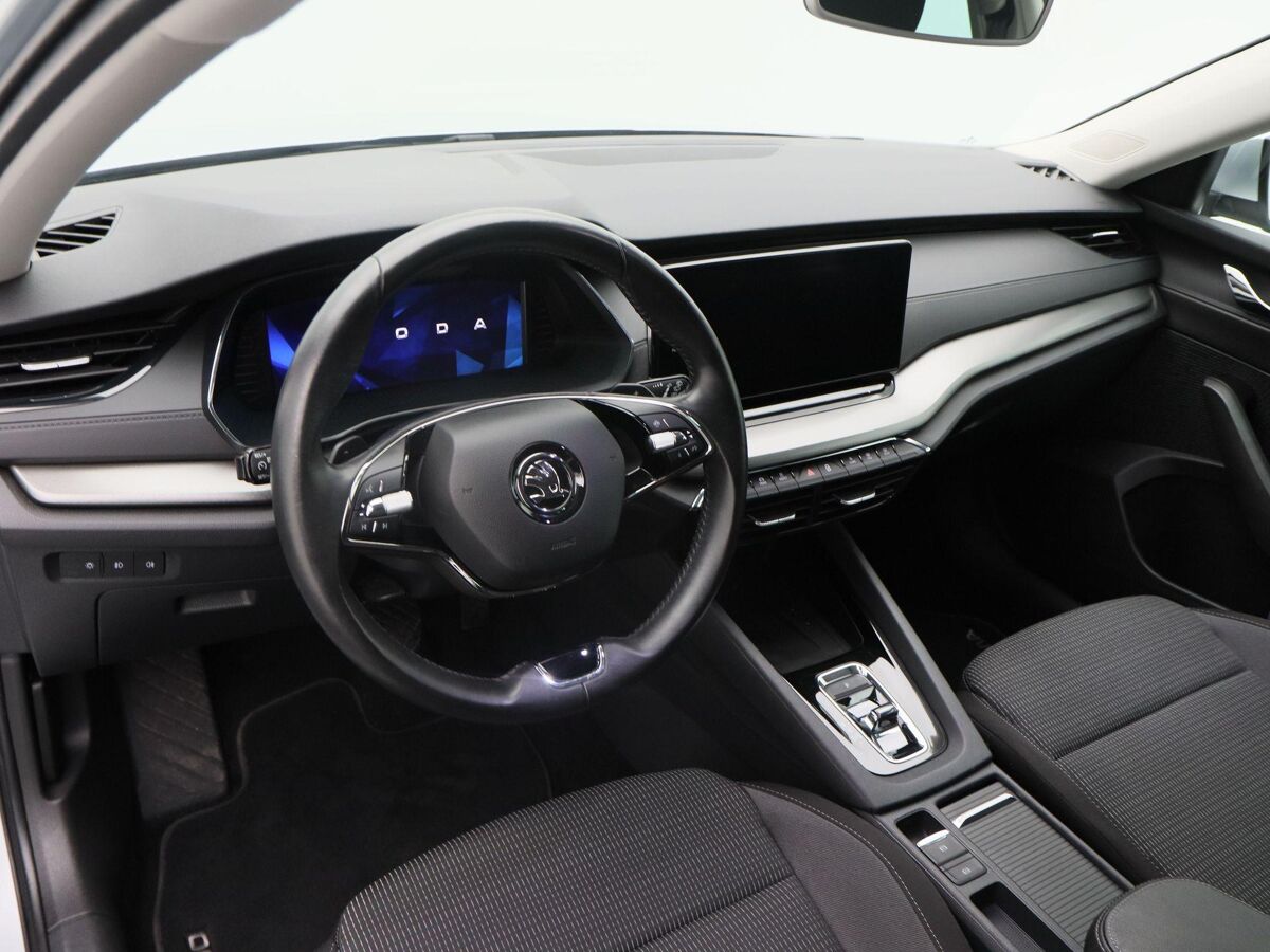 Škoda Octavia Combi 1.0 e-TSi 110 Pk Automaat Business Edition | Cruise Control | Parkeersensoren | CarPlay | Navigatie | Bluetooth | 74.326 Km!!