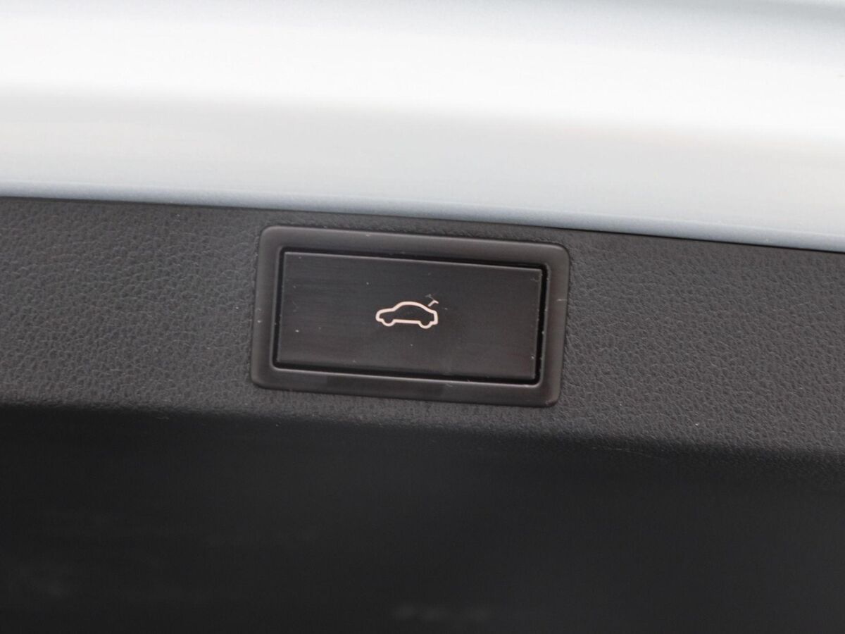 Škoda Octavia Combi 1.0 e-TSi 110 Pk Automaat Business Edition | Cruise Control | Parkeersensoren | CarPlay | Navigatie | Bluetooth | 74.326 Km!!