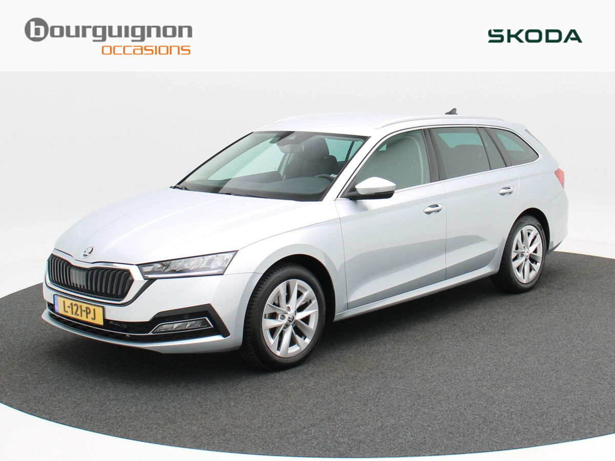 Škoda Octavia Combi 1.0 e-TSi 110 Pk Automaat Business Edition | Cruise Control | Parkeersensoren | CarPlay | Navigatie | Bluetooth | 74.326 Km!!
