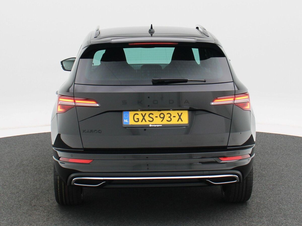 Škoda Karoq Sportline Business 1.5 TSI 150 pk | Automaat | Adaptive Cruise Control | Elektr. achterklep | Achteruitrijcamera | 19" velgen