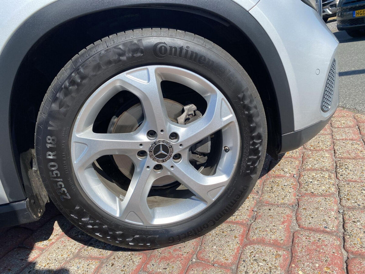 Mercedes-Benz GLA-klasse 180 | Automaat | Navi | Clima | A-Camera | Trekhaak | Elec. A-Klep |