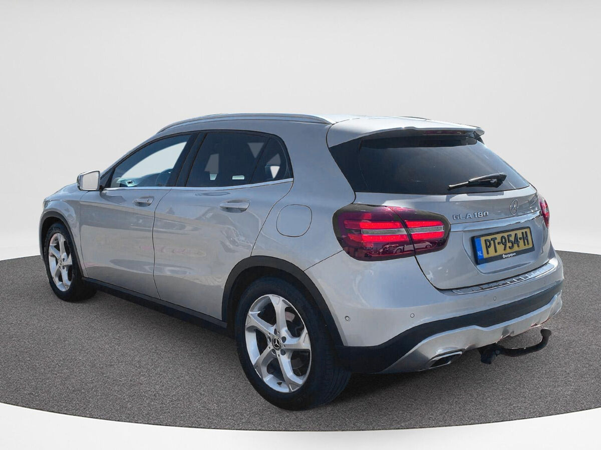 Mercedes-Benz GLA-klasse 180 | Automaat | Navi | Clima | A-Camera | Trekhaak | Elec. A-Klep |