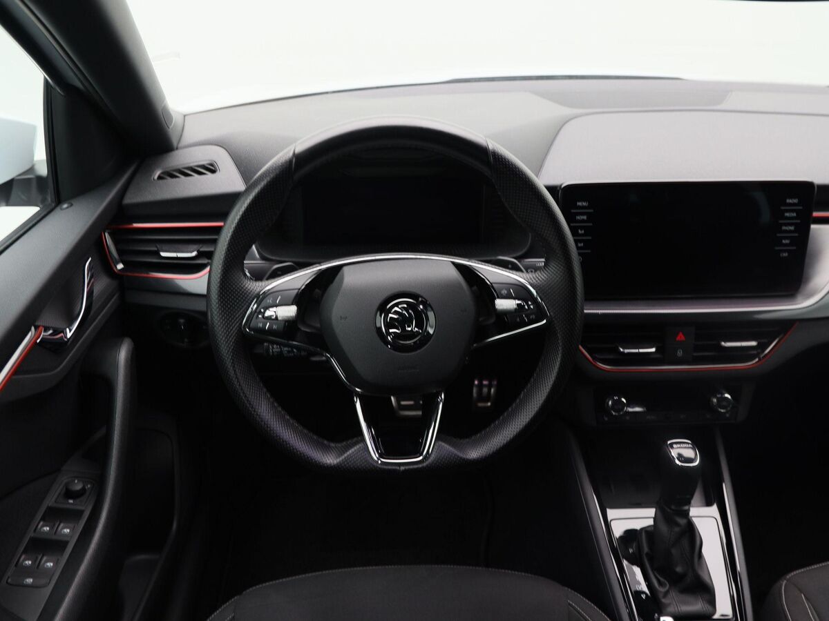 Škoda Scala 1.0 TSi 110 Pk Automaat Sport Business | Full LED | Navigatie | Privacy Glass | Sportstoelen | 16 Inch | Camera | 59.666 Km!!
