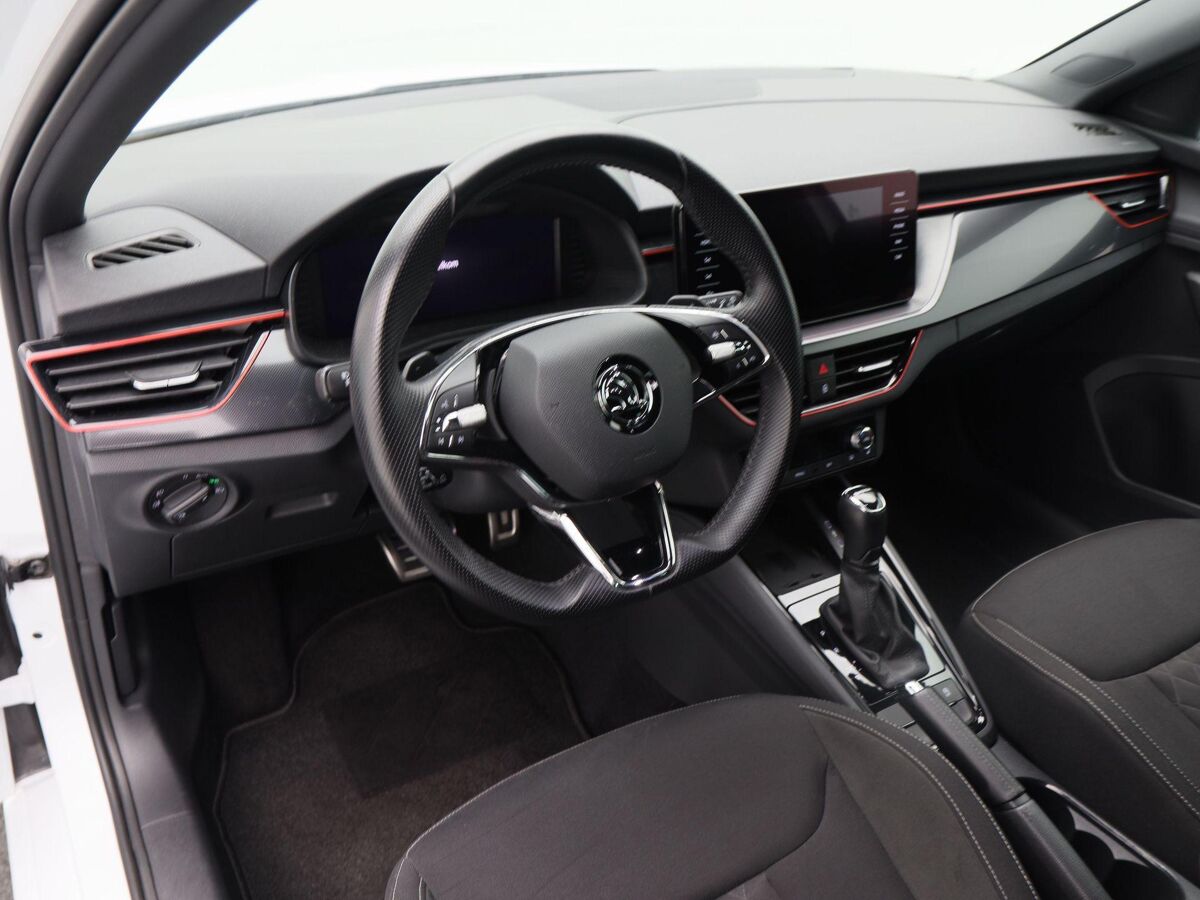 Škoda Scala 1.0 TSi 110 Pk Automaat Sport Business | Full LED | Navigatie | Privacy Glass | Sportstoelen | 16 Inch | Camera | 59.666 Km!!