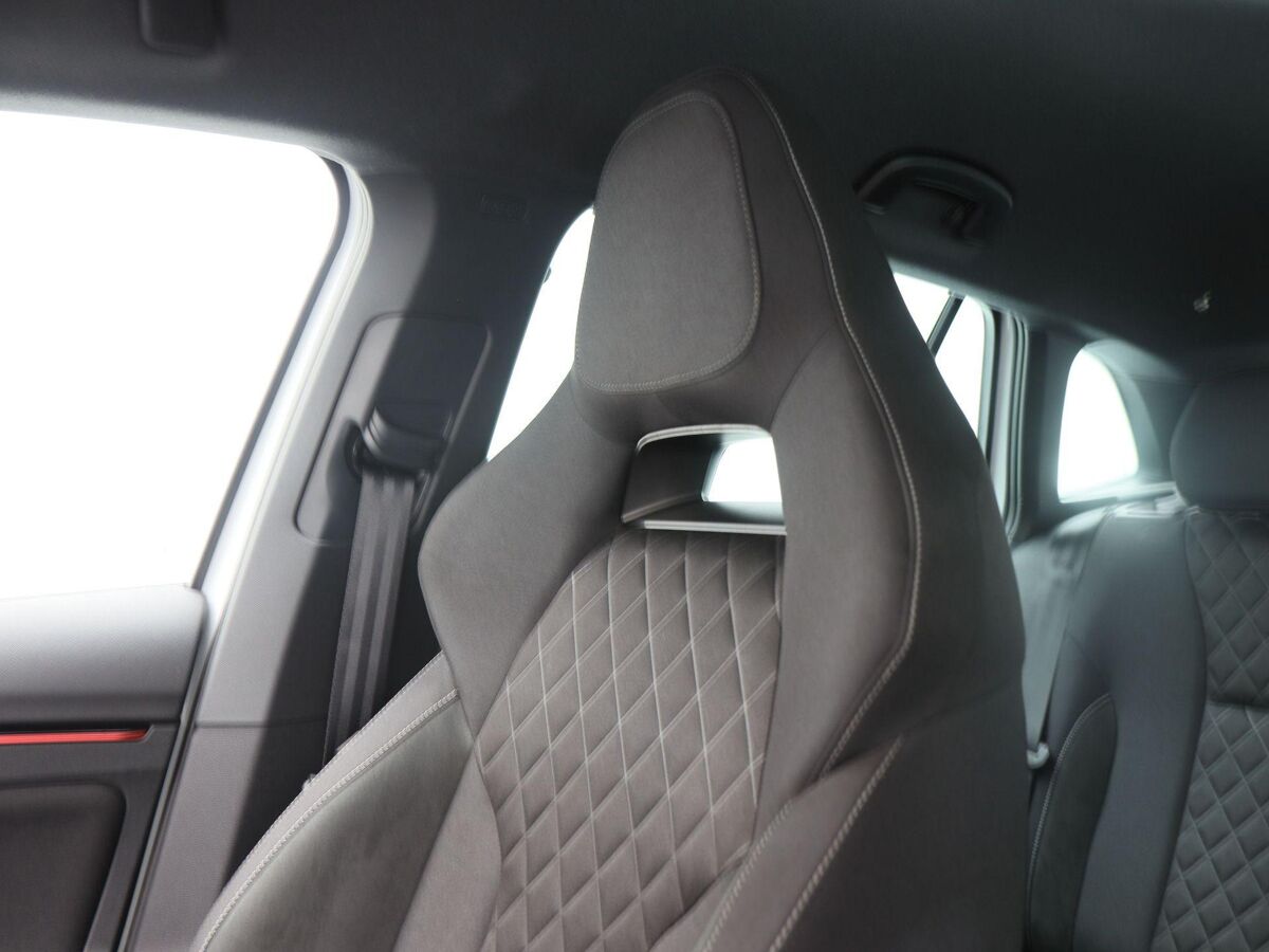 Škoda Scala 1.0 TSi 110 Pk Automaat Sport Business | Full LED | Navigatie | Privacy Glass | Sportstoelen | 16 Inch | Camera | 59.666 Km!!