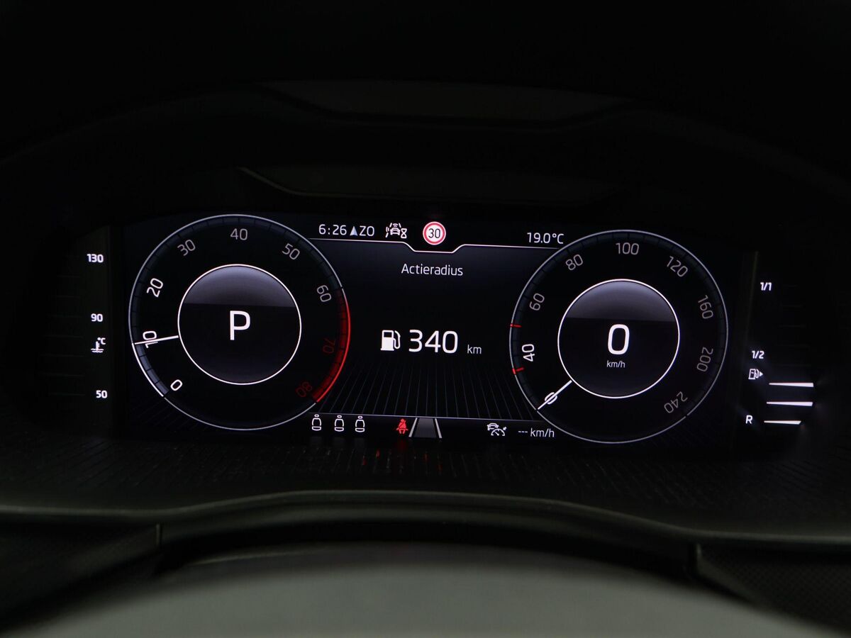 Škoda Scala 1.0 TSi 110 Pk Automaat Sport Business | Full LED | Navigatie | Privacy Glass | Sportstoelen | 16 Inch | Camera | 59.666 Km!!