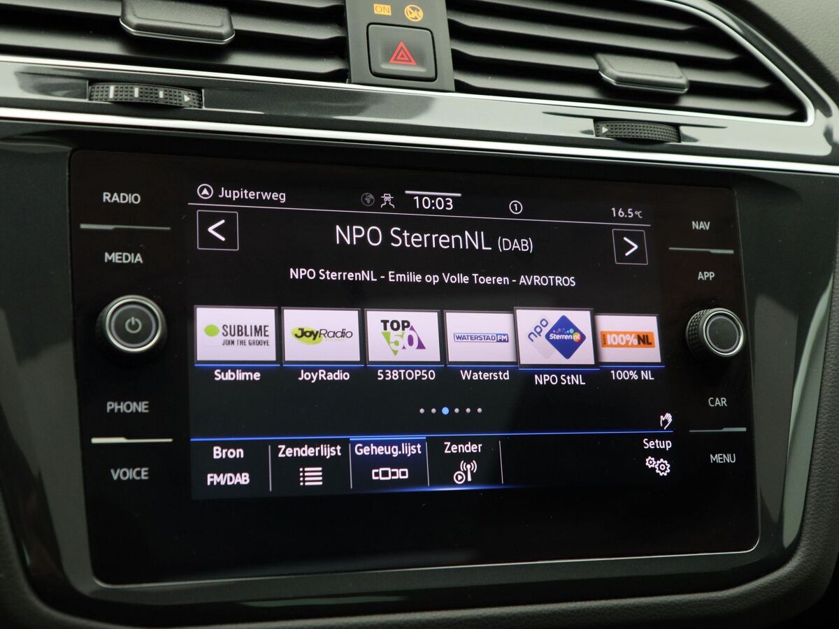 Volkswagen Tiguan 1.5 TSI Elegance | Full LED | Trekhaak | Panoramadak | Camera | 18 Inch | Adaptive Cruise | Stoelverwarming | 79.209 Km!!
