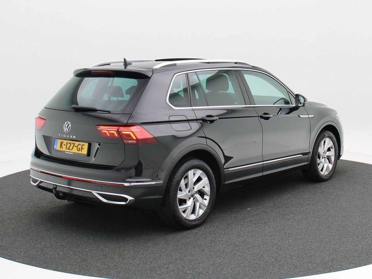 Volkswagen Tiguan 1.5 TSI Elegance | Full LED | Trekhaak | Panoramadak | Camera | 18 Inch | Adaptive Cruise | Stoelverwarming | 79.209 Km!!