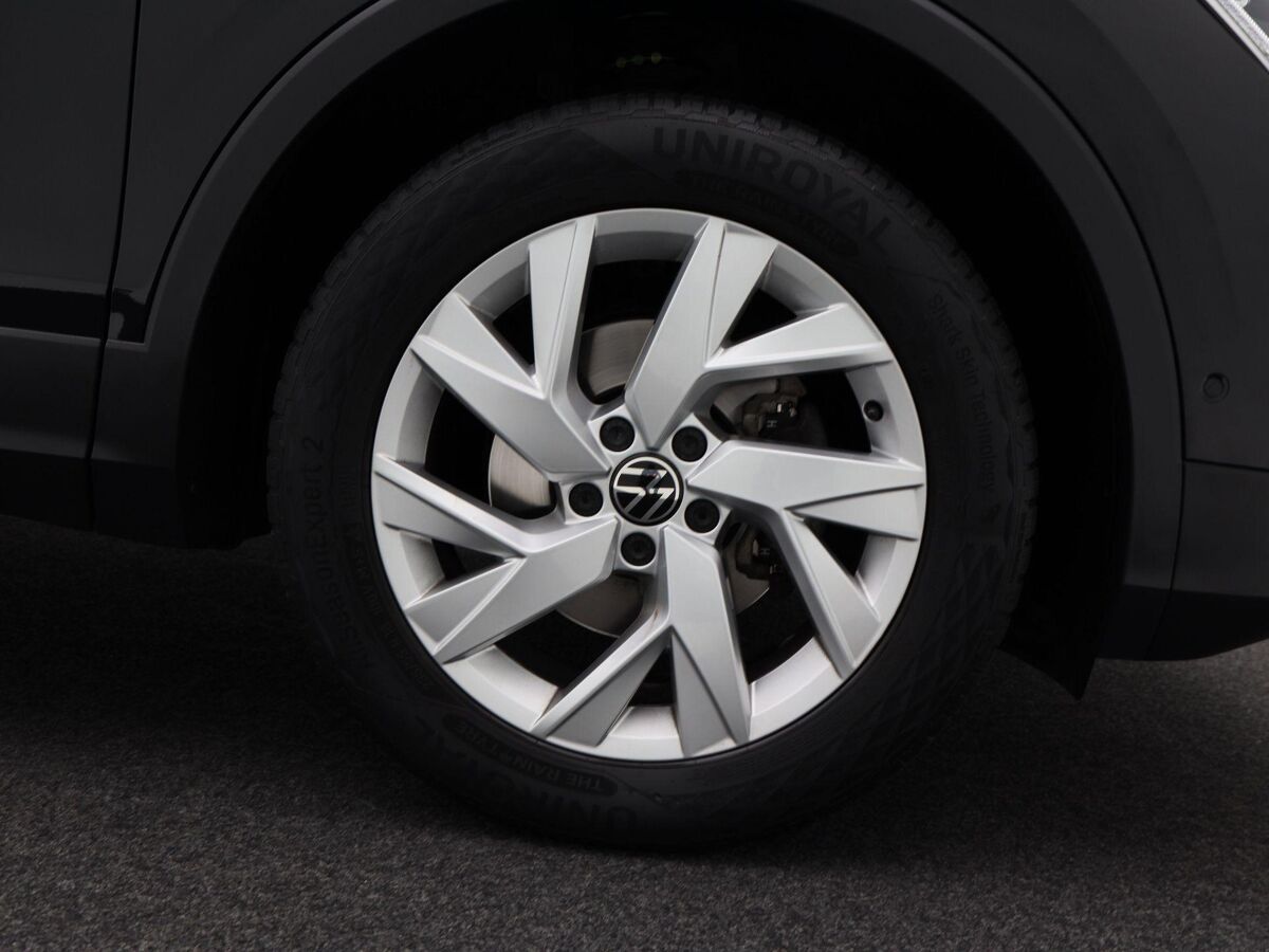 Volkswagen Tiguan 1.5 TSI Elegance | Full LED | Trekhaak | Panoramadak | Camera | 18 Inch | Adaptive Cruise | Stoelverwarming | 79.209 Km!!