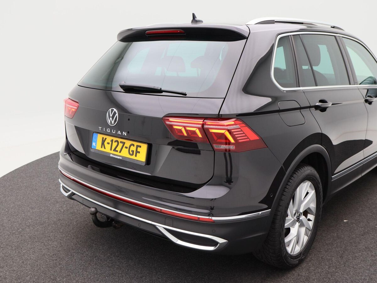Volkswagen Tiguan 1.5 TSI Elegance | Full LED | Trekhaak | Panoramadak | Camera | 18 Inch | Adaptive Cruise | Stoelverwarming | 79.209 Km!!