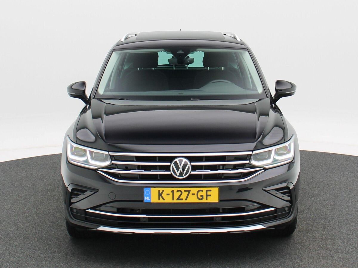 Volkswagen Tiguan 1.5 TSI Elegance | Full LED | Trekhaak | Panoramadak | Camera | 18 Inch | Adaptive Cruise | Stoelverwarming | 79.209 Km!!