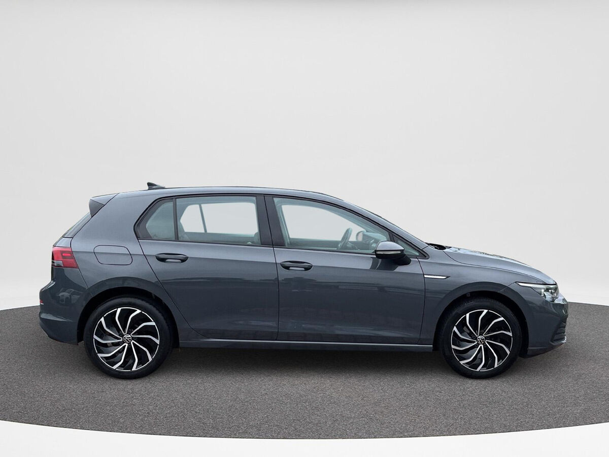 Volkswagen Golf 1.5 TSI 96kW Life | 130Pk ACC | 17 Inch. Venture | DAB | App Connect |