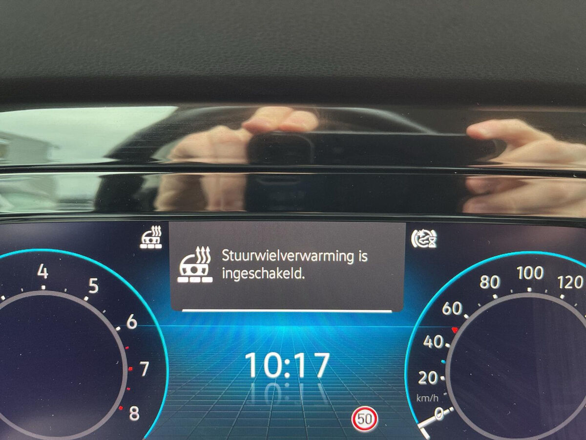 Volkswagen Golf 1.5 TSI 96kW Life | 130Pk ACC | 17 Inch. Venture | DAB | App Connect |
